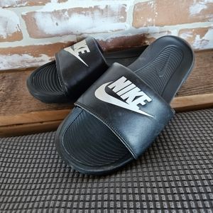 Men's Nike slids